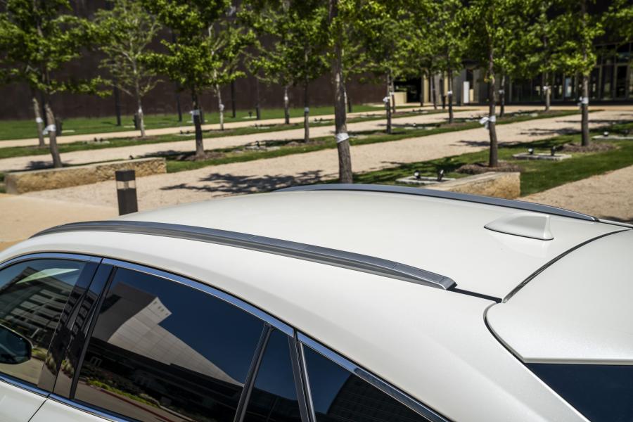 Детали экстерьера Toyota Venza Hybrid XLE 2020 года  (фото 35 из 35)
